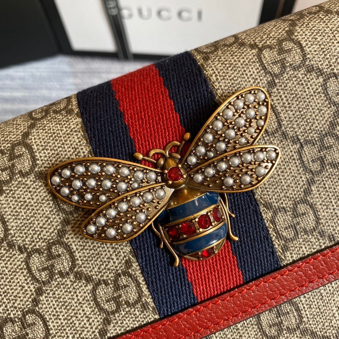 Bolsa Carteira com Corrente Gucci – GG Bee (bege com vermelho)