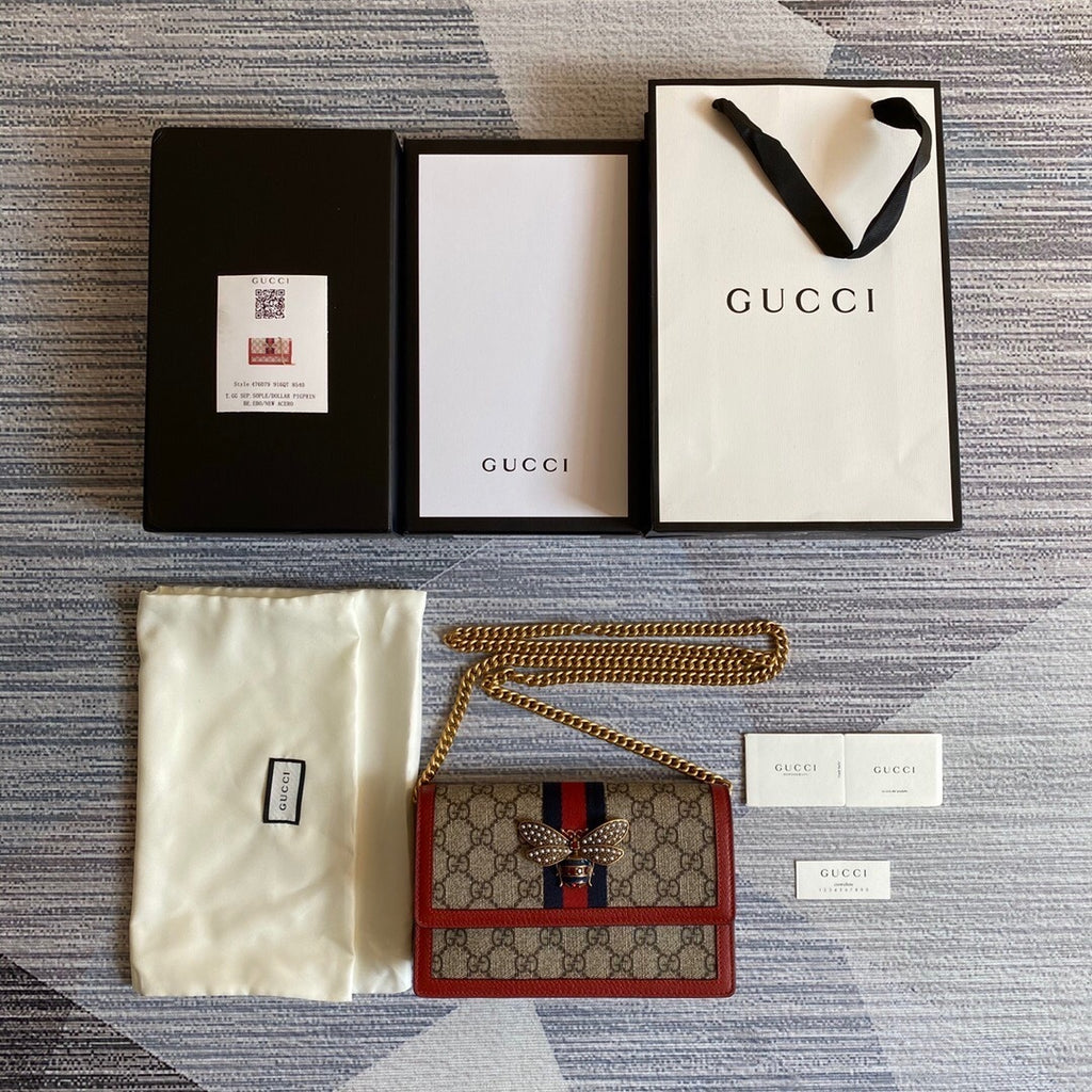 Bolsa Carteira com Corrente Gucci – GG Bee (bege com vermelho)