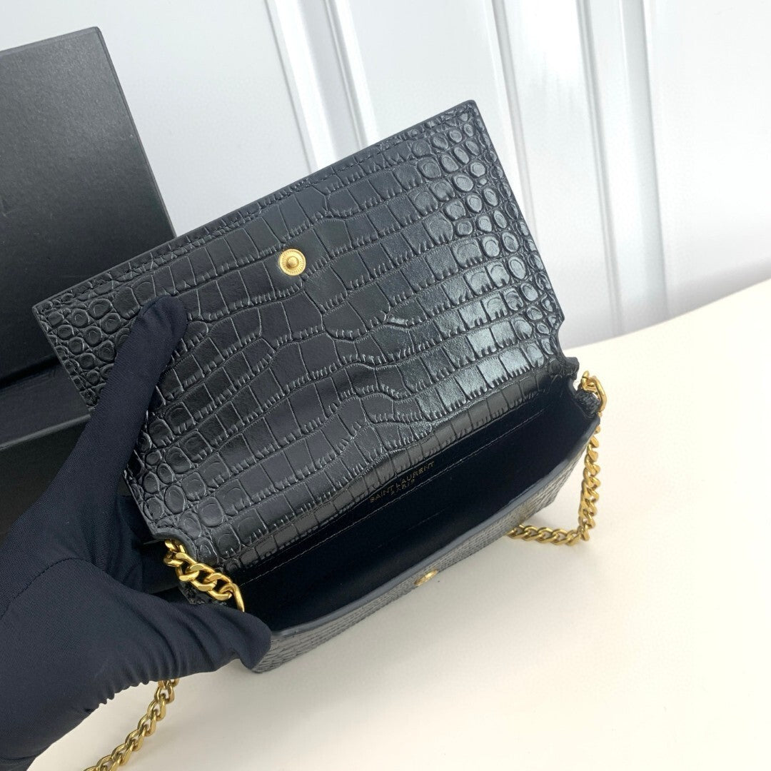 Bolsa Tiracolo Feminina Saint Laurent – Preta Croco com Corrente Dourada
