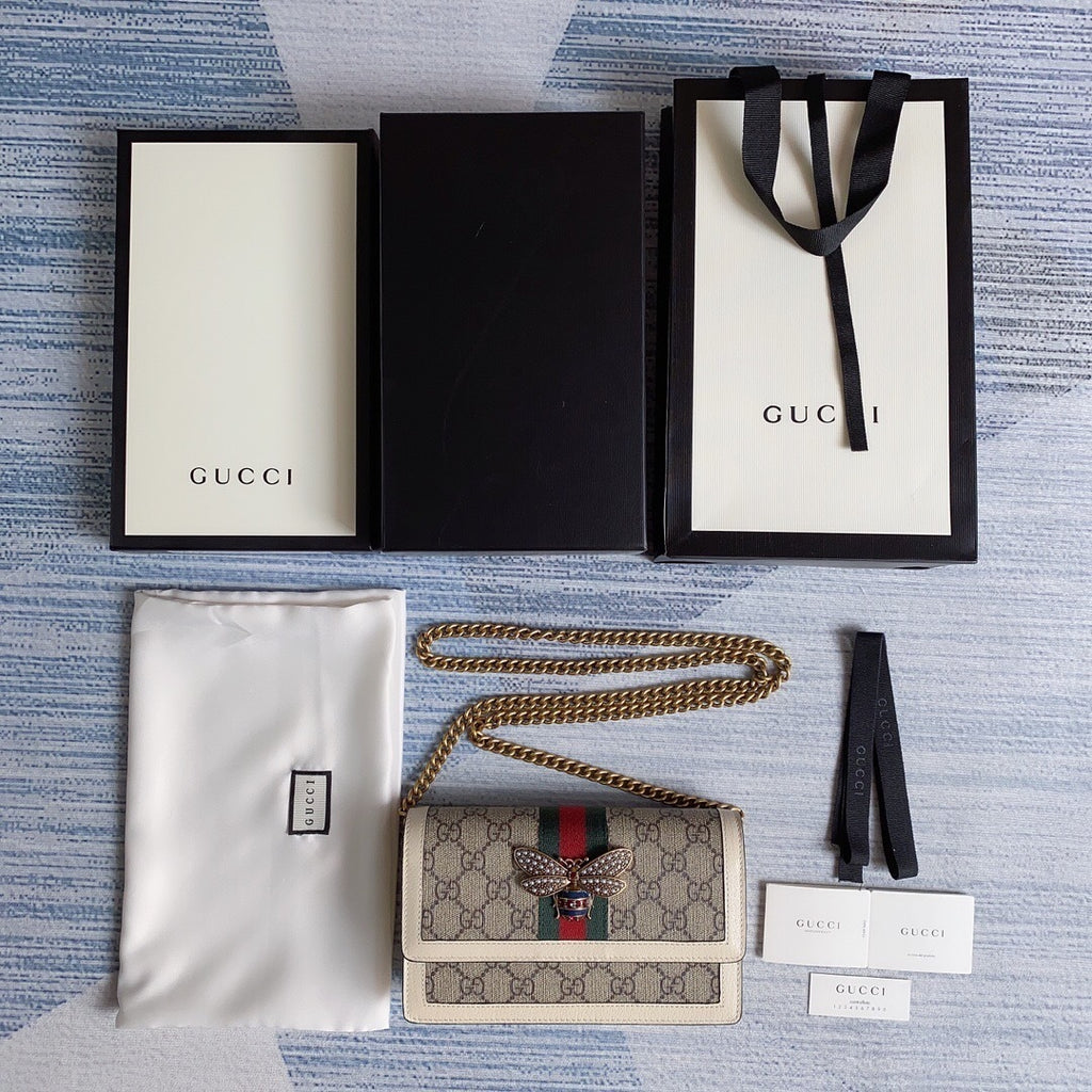 Bolsa Carteira com Corrente Gucci – GG Bee (bege)