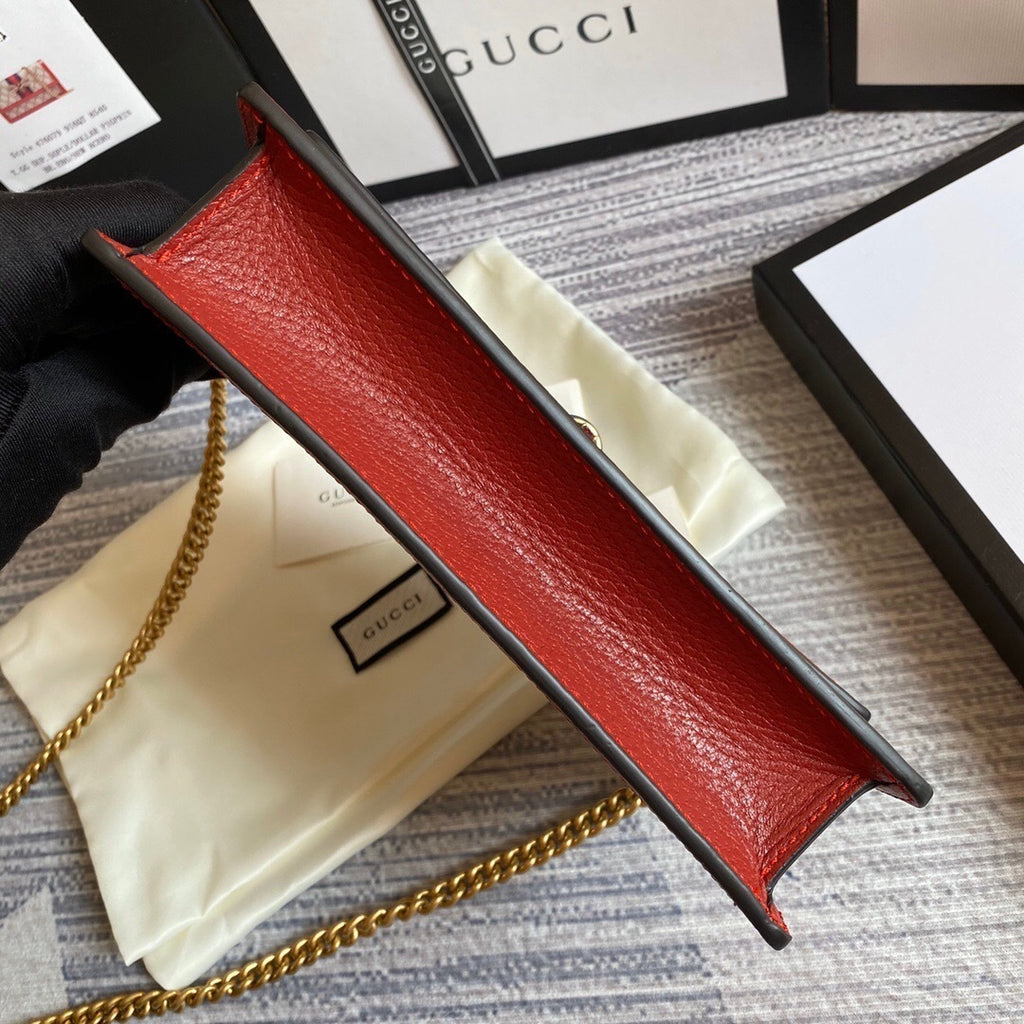Bolsa Carteira com Corrente Gucci – GG Bee (bege com vermelho)